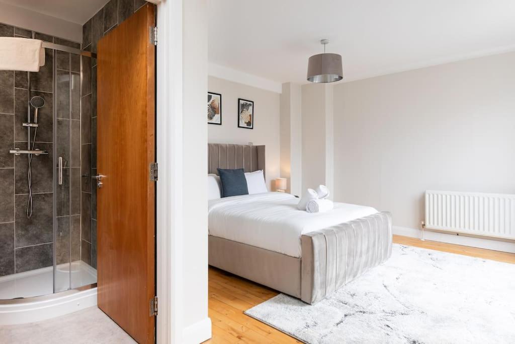 Modern Penthouse Apartment 2 Bed, 2 Bath Sleeps 6 City Centre Belfast Exterior foto